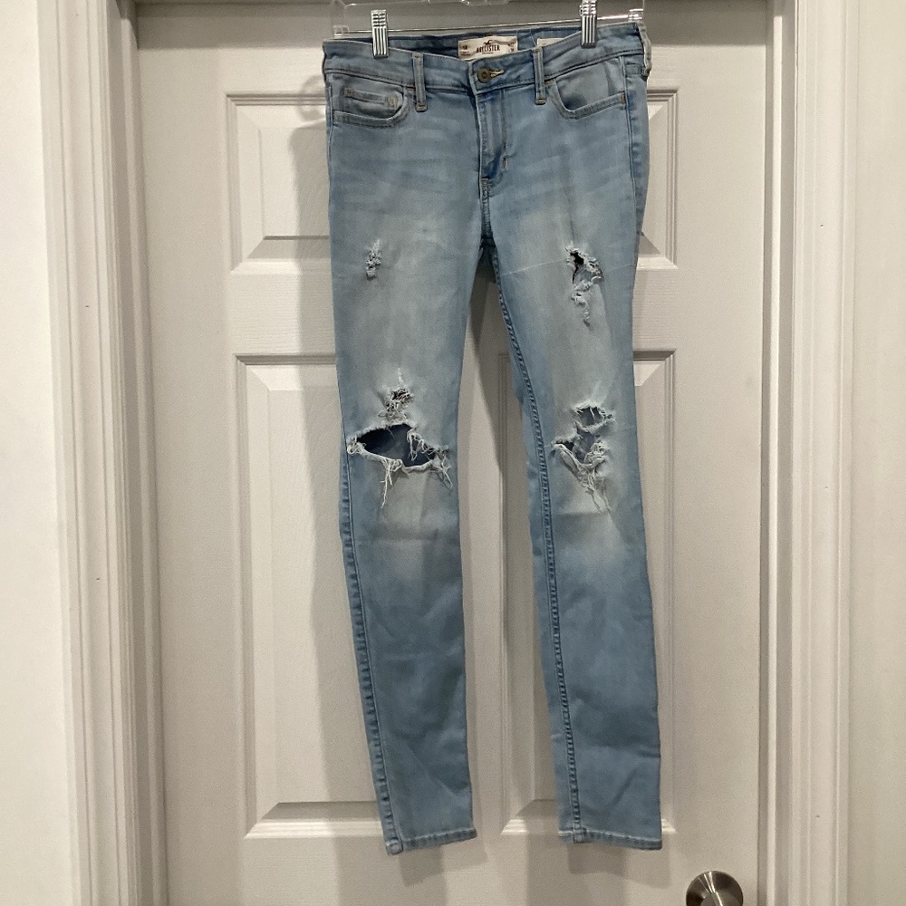 Hollister Low-Rise Super Skinny jeans